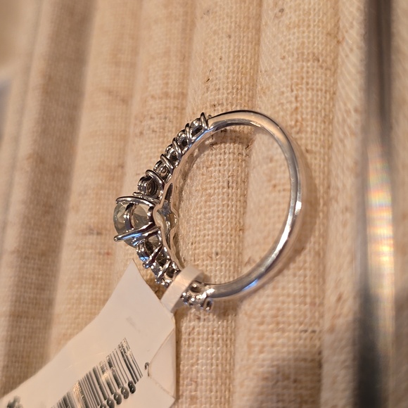 10KW GOLD GENUINE AQUAMARINE  & DIAMOND RING SIZE 7 - Picture 10 of 16